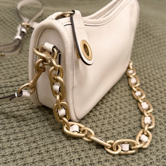 Coach Swinger 20 Leather Bag with Shoulder and Chain Strap - Picture 2 of 10